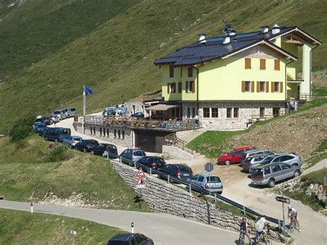 bdc affi prada caprino rifugio graziani avio affi|Affi, Forte San Marco, Caprino Veronese, Monte Baldo rifugio La .